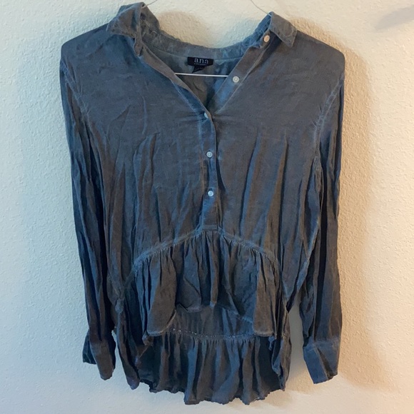 Long sleeve button down blouse - Picture 3 of 5